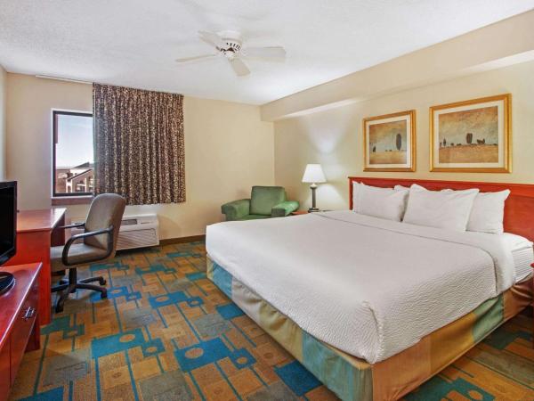 La Quinta by Wyndham Albuquerque Journal Ctr NW : photo 1 de la chambre chambre lit king-size - accessible aux personnes à mobilité réduite