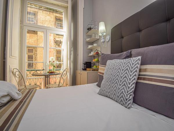 B in B Lisbon Downtown Suites : photo 10 de la chambre suite avec balcon