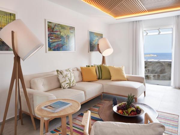 Myconian Korali Relais & Chateaux : photo 7 de la chambre suite armonia avec jacuzzi