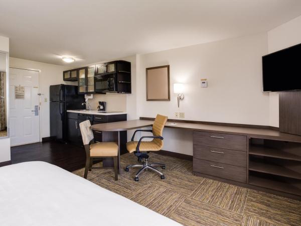 Candlewood Suites Fort Lauderdale Airport-Cruise, an IHG Hotel : photo 1 de la chambre studio lit queen-size - non-fumeurs