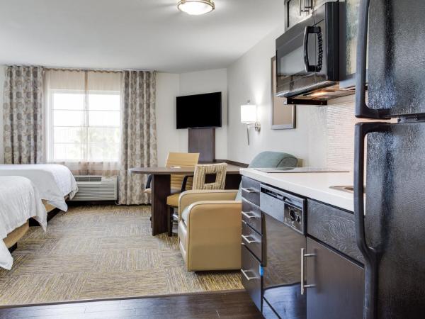Candlewood Suites Fort Lauderdale Airport-Cruise, an IHG Hotel : photo 3 de la chambre suite double avec 2 lits doubles - non-fumeurs
