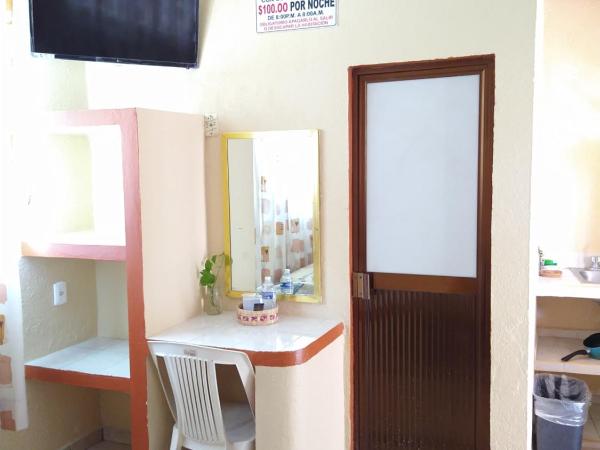 Hotel y Bungalows Olivares : photo 8 de la chambre bungalow standard