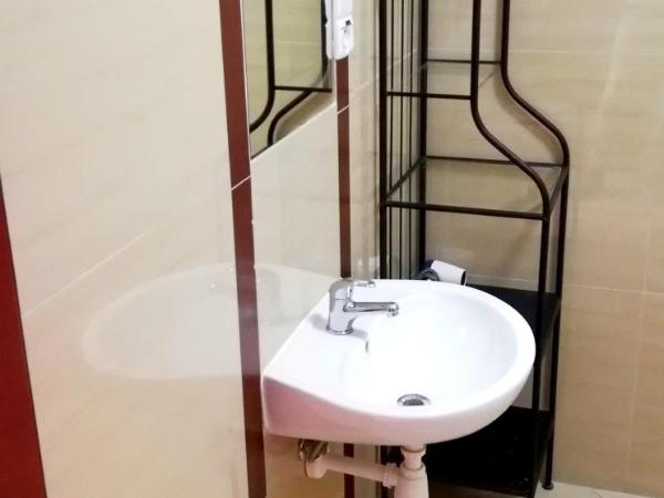 Great Polonia Wrocław City Center : photo 5 de la chambre chambre double avec lit d'appoint