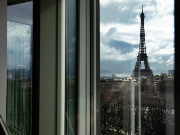 Le Damantin Hôtel & Spa : photo 8 de la chambre suite charles ferry - vue sur tour eiffel