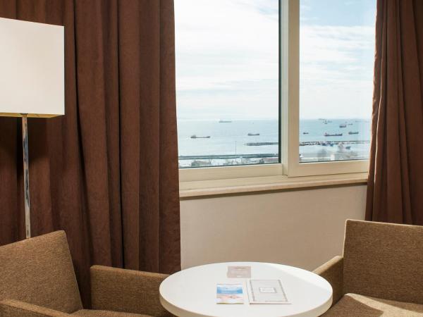 Radisson Hotel President Old Town Istanbul : photo 10 de la chambre chambre supérieure - vue sur mer - non-fumeurs
