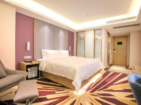 Lavande Hotels·Foshan Bijiang Light Rail Country Garden Headquarters : photo 2 de la chambre chambre lit king-size de luxe