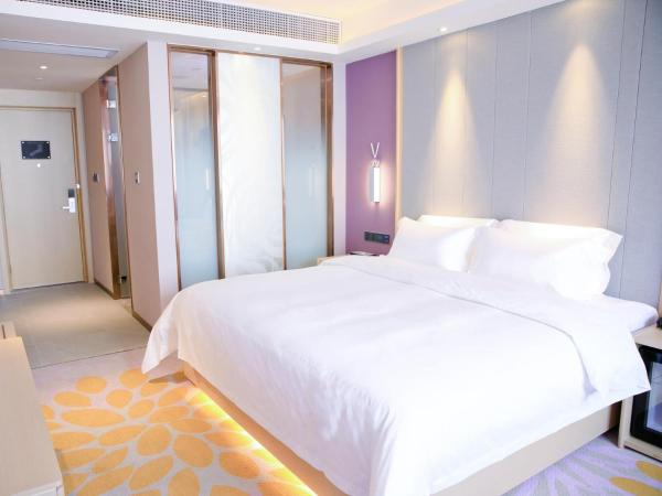 Lavande Hotels·Shenzhen North Railway Station Longhua Bus Terminal : photo 4 de la chambre chambre lit king-size de luxe