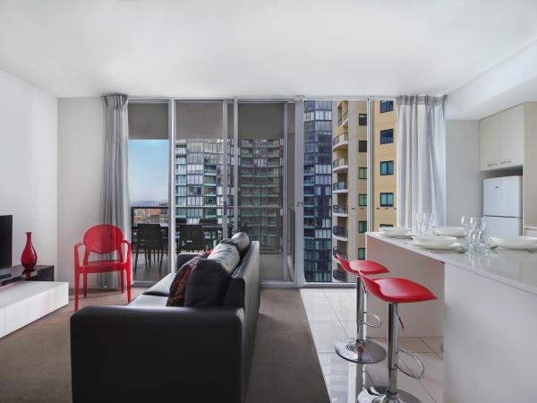 Mantra Midtown : photo 1 de la chambre appartement 2 chambres avec 2 salles de bains