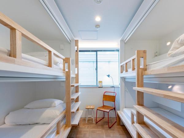 plat hostel keikyu haneda home : photo 4 de la chambre chambre quadruple avec salle de bains commune