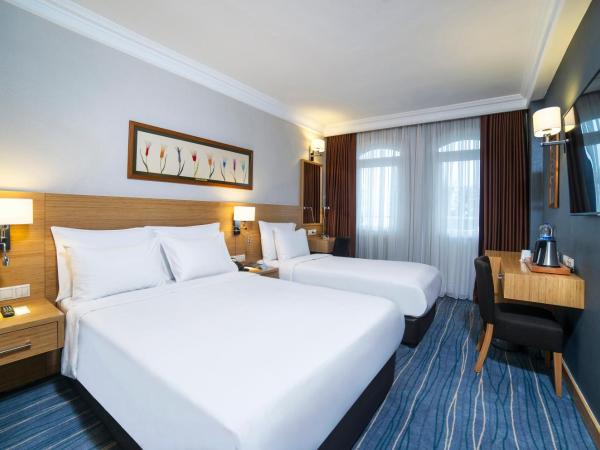 Radisson Hotel Istanbul Sultanahmet : photo 3 de la chambre chambre standard avec balcon - vue sur mer - non-fumeurs