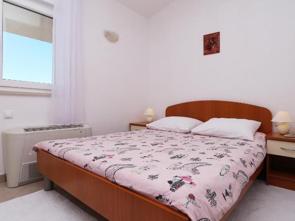 Pansion Komfor Moča : photo 3 de la chambre chambre triple avec balcon