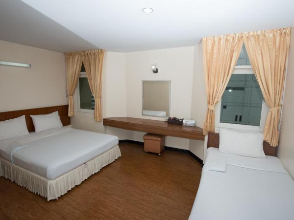 Muangphol Mansion : photo 4 de la chambre chambre triple standard