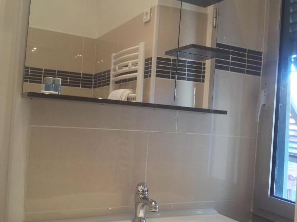 Hotel Cresp : photo 5 de la chambre chambre double