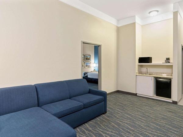 La Quinta by Wyndham Phoenix I-10 West : photo 2 de la chambre suite 1 chambre lit king-size - non-fumeurs