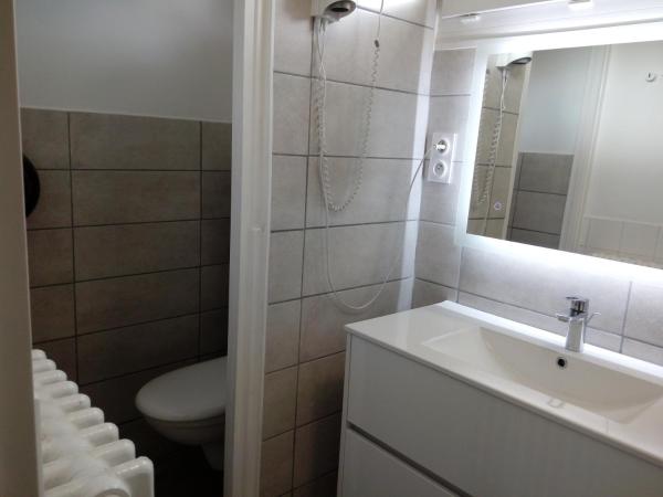 Hotel Astoria : photo 4 de la chambre chambre quadruple avec climatisation