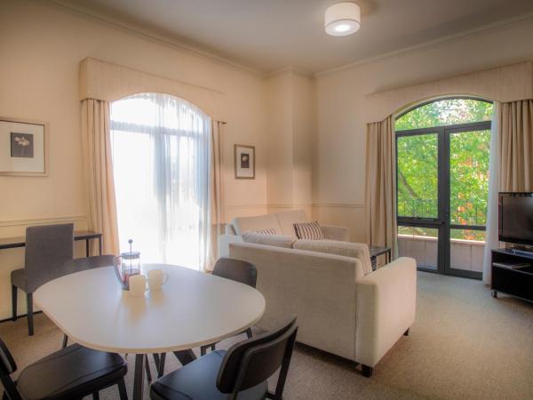 Majestic Old Lion Apartments : photo 8 de la chambre appartement 2 chambres