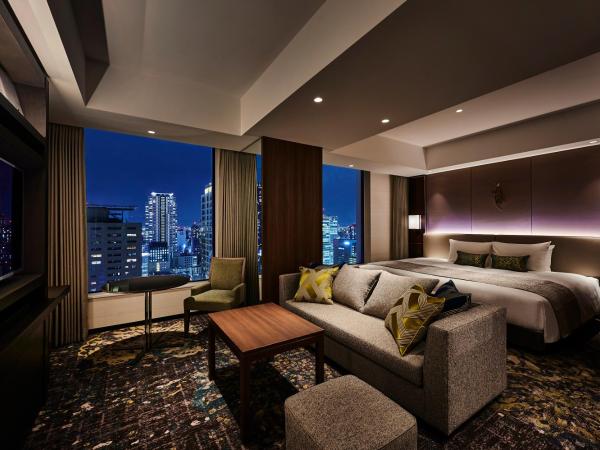 The Royal Park Hotel Iconic Osaka Midosuji : photo 7 de la chambre chambre lit king-size exécutive deluxe avec accès au salon - non-fumeurs