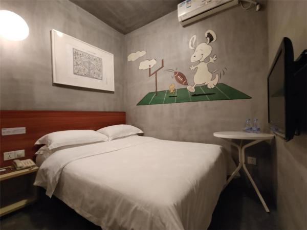 Shenzhen Dongmen Colour Hotel : photo 1 de la chambre chambre double sans fenêtre