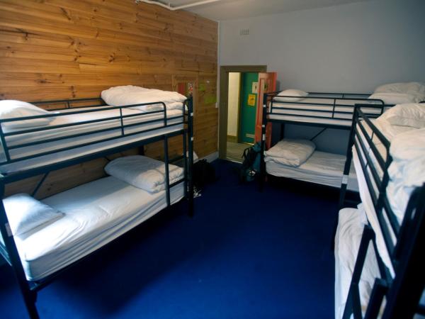 Backpackers Imperial Hotel : photo 1 de la chambre lit dans dortoir pour femmes de 8 lits