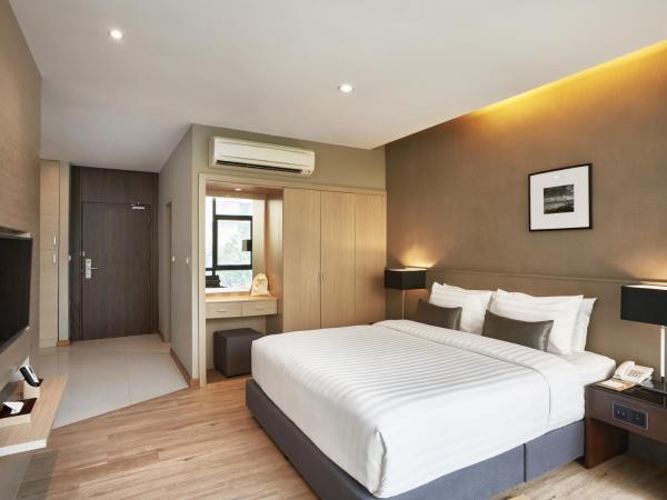 Altera Hotel and Residence by At Mind : photo 2 de la chambre chambre double deluxe - vue sur piscine