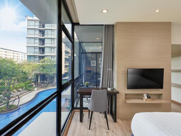 Altera Hotel and Residence by At Mind : photo 4 de la chambre grande suite - vue sur piscine