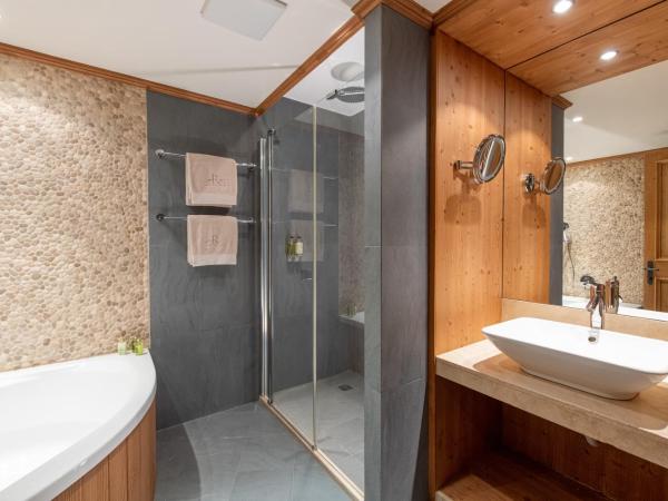 Chalet RoyAlp Hôtel & Spa : photo 2 de la chambre chambre double exécutive avec terrasse