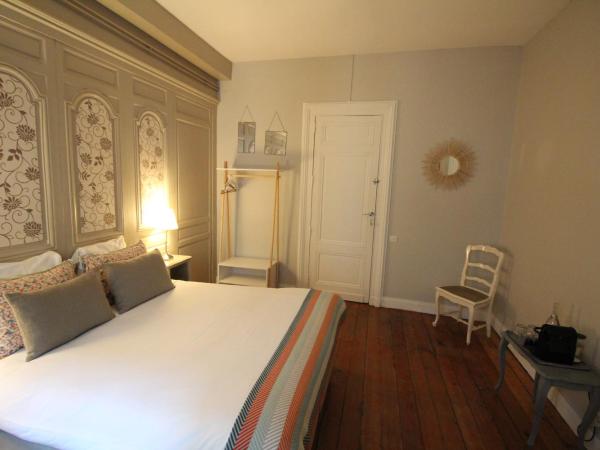 B&B L'Escapade Bordelaise : photo 1 de la chambre chambre double confort (2)
