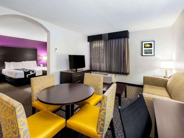 La Quinta by Wyndham Fort Lauderdale Tamarac : photo 1 de la chambre suite lit king-size – non-fumeurs