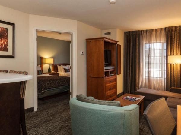 Staybridge Suites Colorado Springs North, an IHG Hotel : photo 8 de la chambre suite 2 chambres lits queen-size avec 2 salles de bains - non-fumeurs