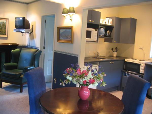 Trelawn Riverside Cottages : photo 6 de la chambre appartement