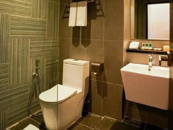 TSR Seafront Hotel : photo 4 de la chambre chambre familiale