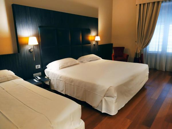 Hotel Porta Felice & Spa : photo 1 de la chambre chambre triple