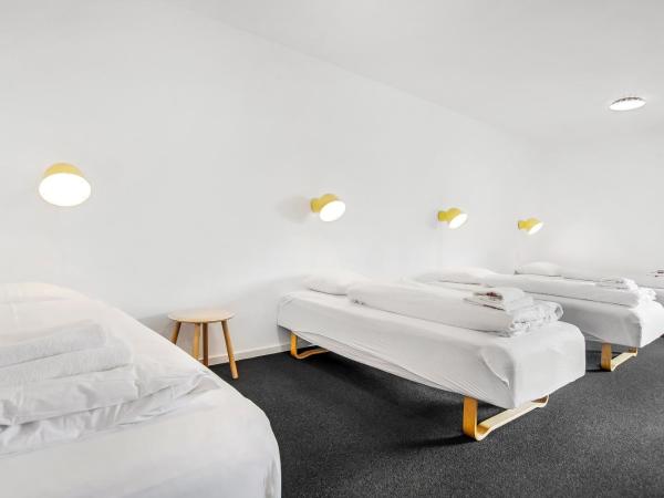 Sleepcph : photo 4 de la chambre chambre quadruple avec salle de bains commune