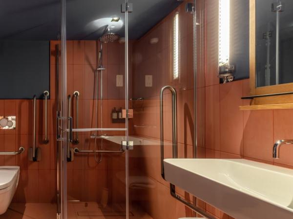 Whitworth Locke : photo 6 de la chambre studio locke - lits jumeaux accessible aux personnes à mobilité réduite