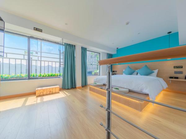 Yunqi River View Terrace Hotel : photo 4 de la chambre chambre double deluxe avec balcon