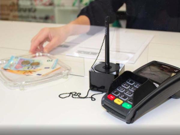 BNB near Brandenburg Gate - Rooms & Apartments : photo 10 de la chambre chambre triple avec salle de bains commune