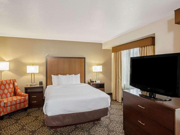 La Quinta by Wyndham Las Vegas RedRock/Summerlin : photo 5 de la chambre chambre lit queen-size - non-fumeurs