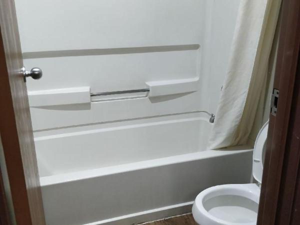 Econo Lodge San Antonio near SeaWorld - Medical Center : photo 1 de la chambre chambre lit king-size - non-fumeurs