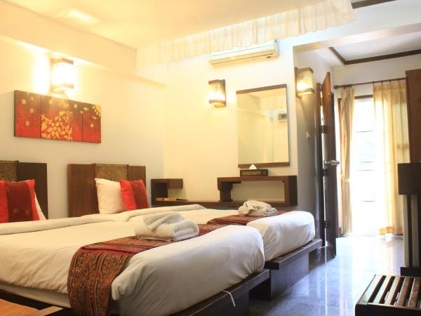 Rainforest ChiangMai Hotel : photo 3 de la chambre chambre lits jumeaux standard avec douche