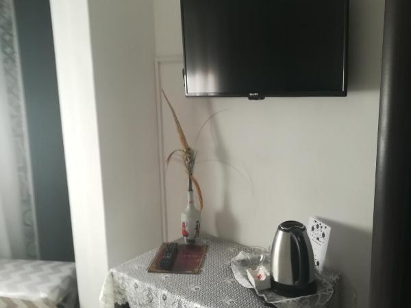 Hotel Cristo Rei : photo 9 de la chambre chambre triple confort avec douche