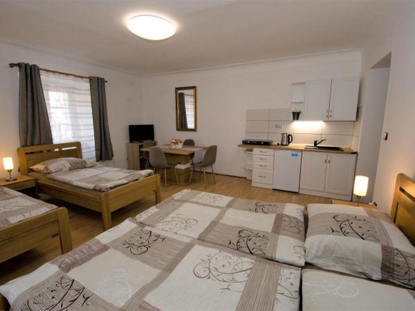 Pension Rosa : photo 2 de la chambre chambre quadruple confort