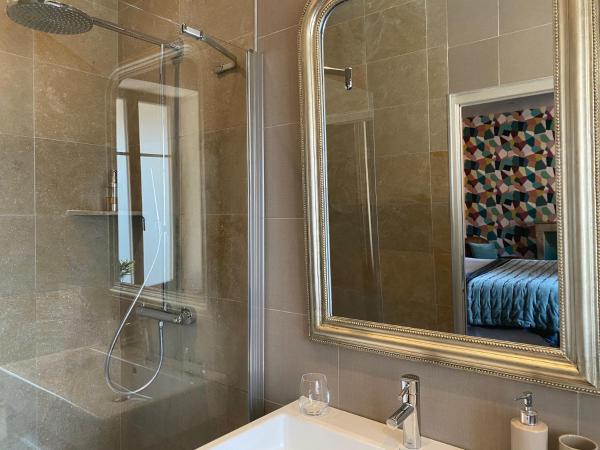 Les Chambres de l'Imprimerie : photo 2 de la chambre chambre lit king-size deluxe