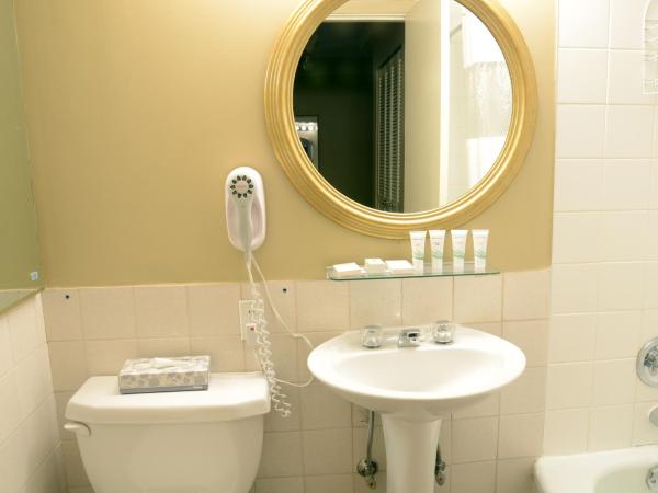 Rosellen Suites at Stanley Park : photo 2 de la chambre suite 2 chambres