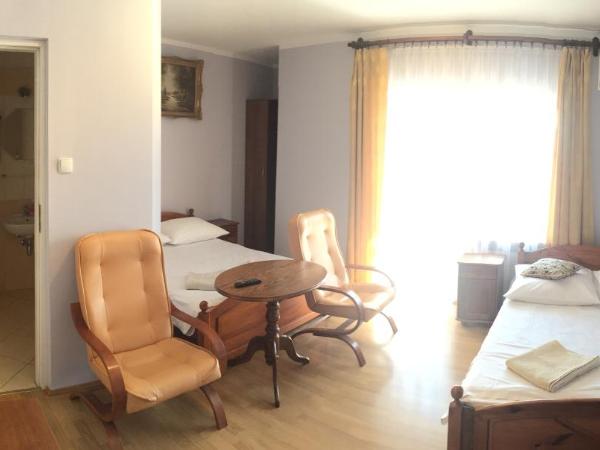 Pensjonat Przy Błoniach : photo 2 de la chambre chambre quadruple