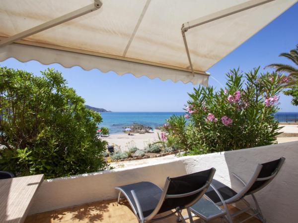 Hôtel et Résidence Ta Kladia - Omigna : photo 2 de la chambre chambre quadruple