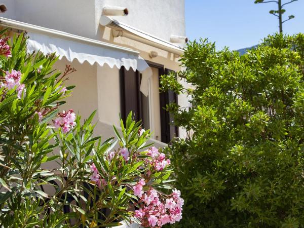 Hôtel et Résidence Ta Kladia - Omigna : photo 1 de la chambre studio de 24 m² - vue sur mer - 3 personnes maximum