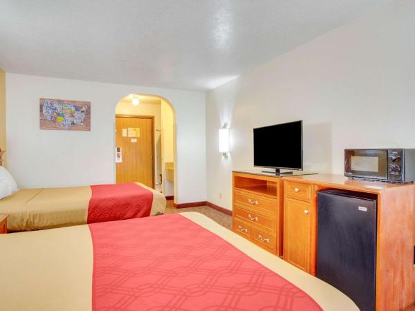 Econo Lodge Inn & Suites Albuquerque East I-40 Eubank Exit : photo 2 de la chambre chambre 2 lits queen-size - non-fumeurs