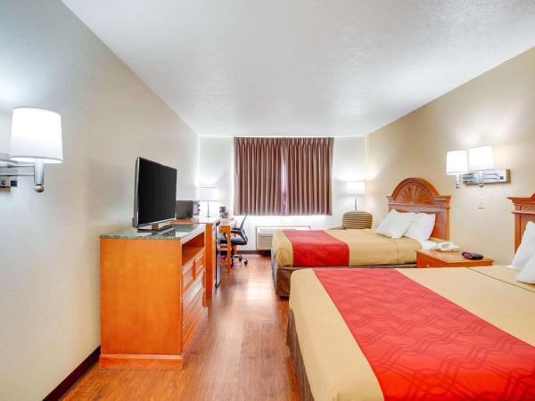 Econo Lodge Inn & Suites Albuquerque East I-40 Eubank Exit : photo 4 de la chambre chambre 2 lits queen-size - non-fumeurs