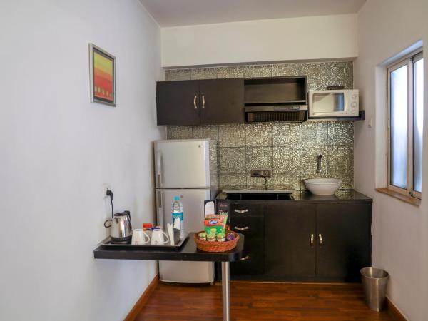 Royal Orchid Golden Suites Pune : photo 2 de la chambre deluxe suite with 15% discount on food & beverages