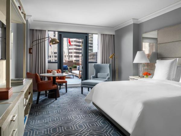 Four Seasons Hotel Atlanta : photo 1 de la chambre suite lit king-size avec terrasse